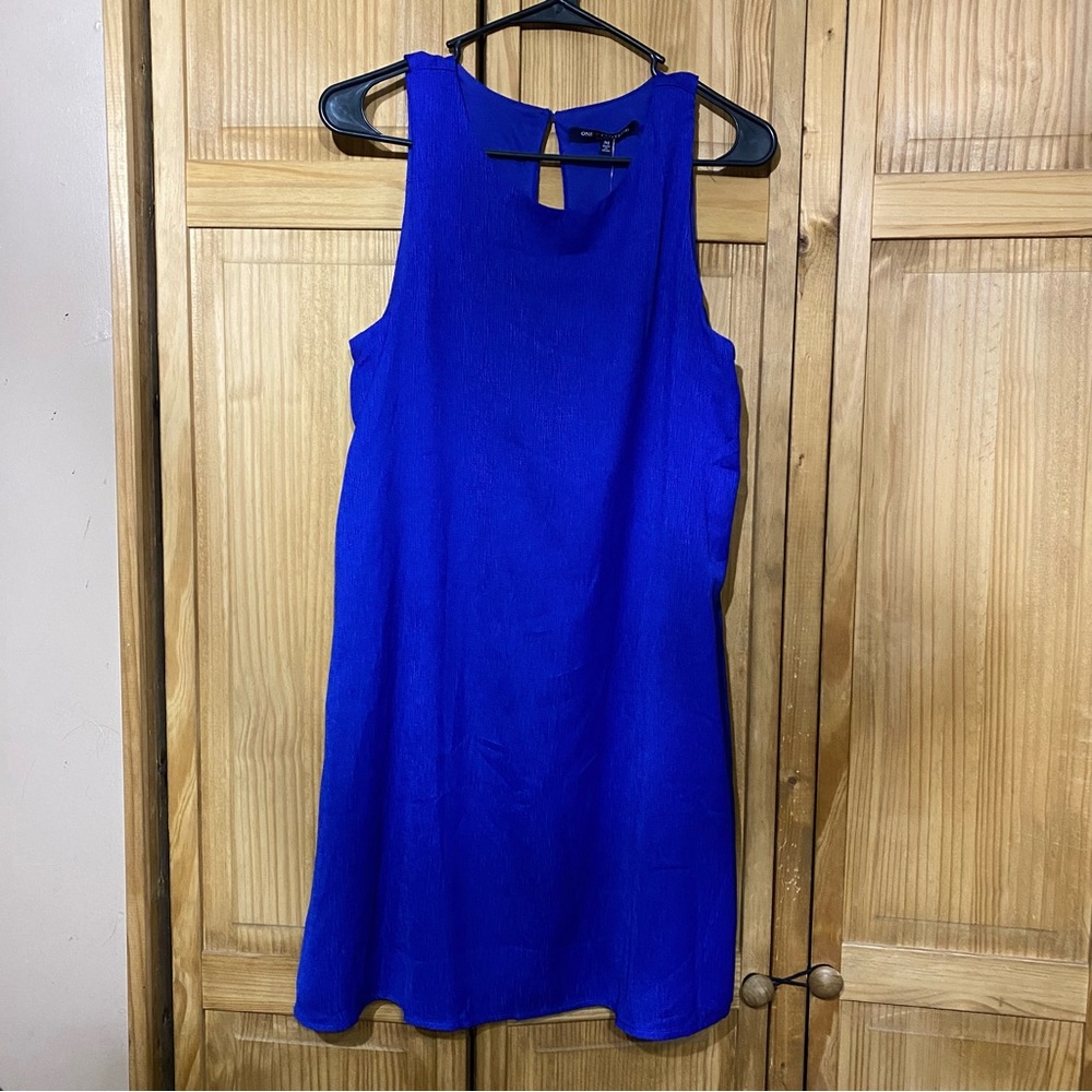 ๐One โค๏ธ Clothing, Los Angeles, Size Medium, Color Royal Blue, Sleeveless Dress - Picture 2 of 10